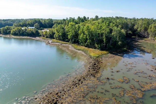 $269,000 | 48 U.S. Rte 1, Edgecomb, ME 04556
