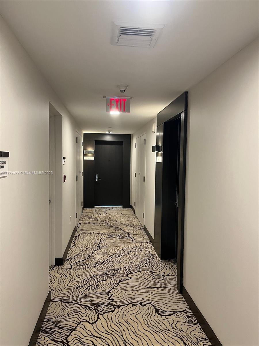 900 Biscayne Boulevard, Unit 4312 Miami, FL 33132 - Photo 22 of 36 a view of hallway