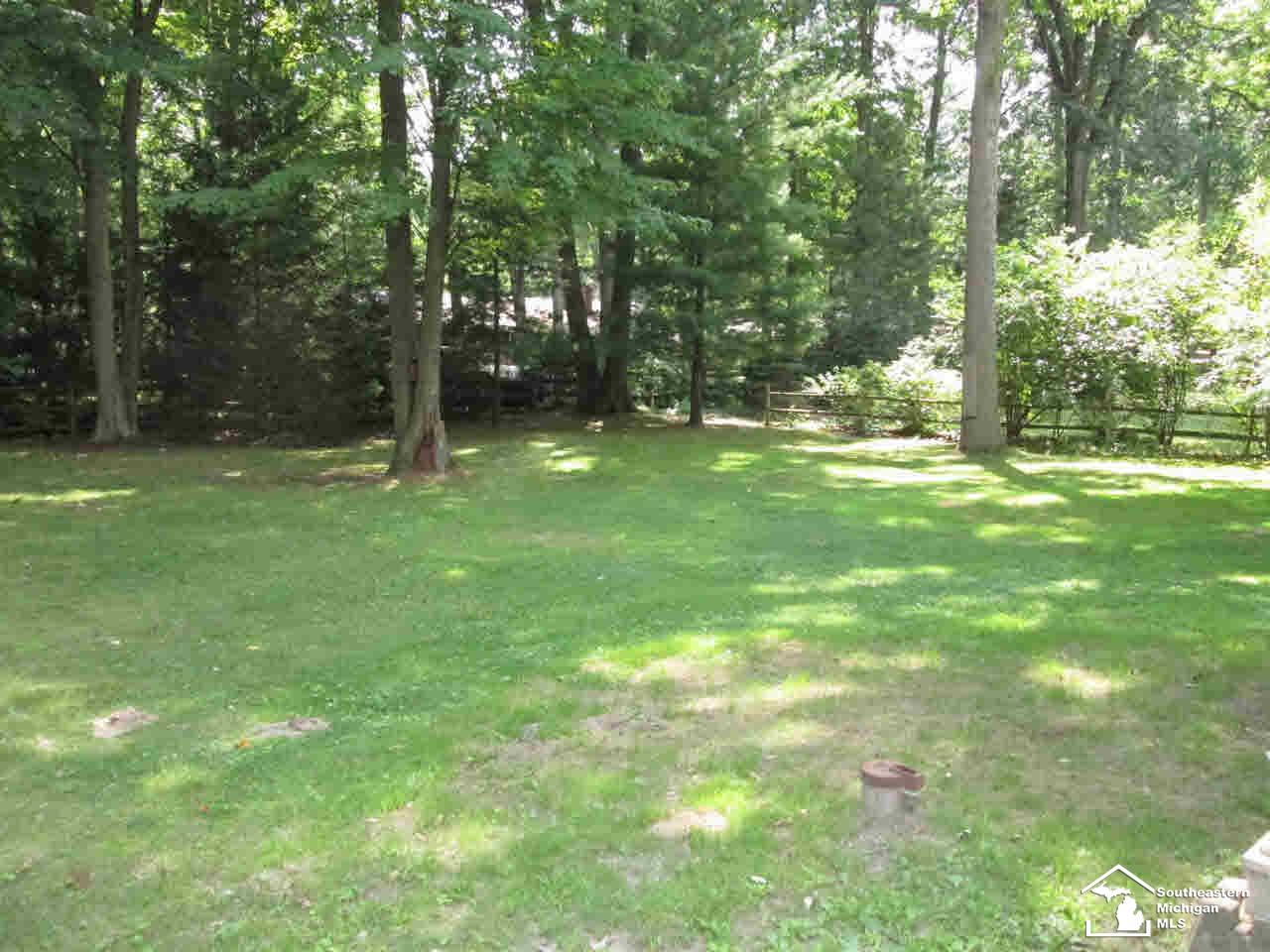 1877 West Dean Road Temperance, MI 48182 - Photo 6 of 26 Rear Yard