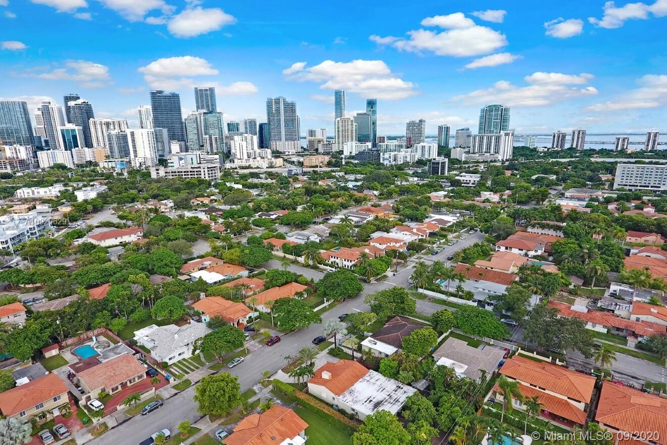 665 Southwest 19th Road Miami, FL 33129 - Photo 3 of 38