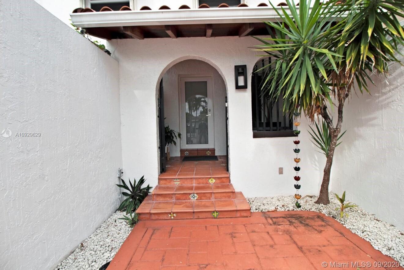 665 Southwest 19th Road Miami, FL 33129 - Photo 4 of 38