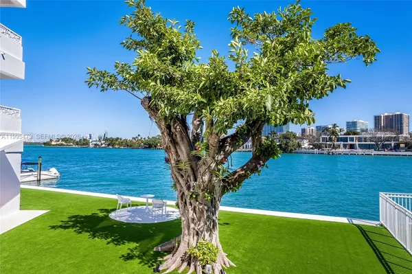 $5,950 | 9881 East Bay Harbor Drive, Unit 401, Bay Harbor Islands, FL 33154