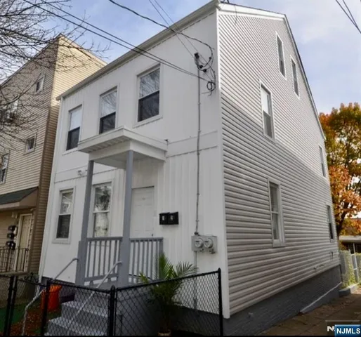 $3,300 | 134 North 5th Street, Paterson, NJ 07522
