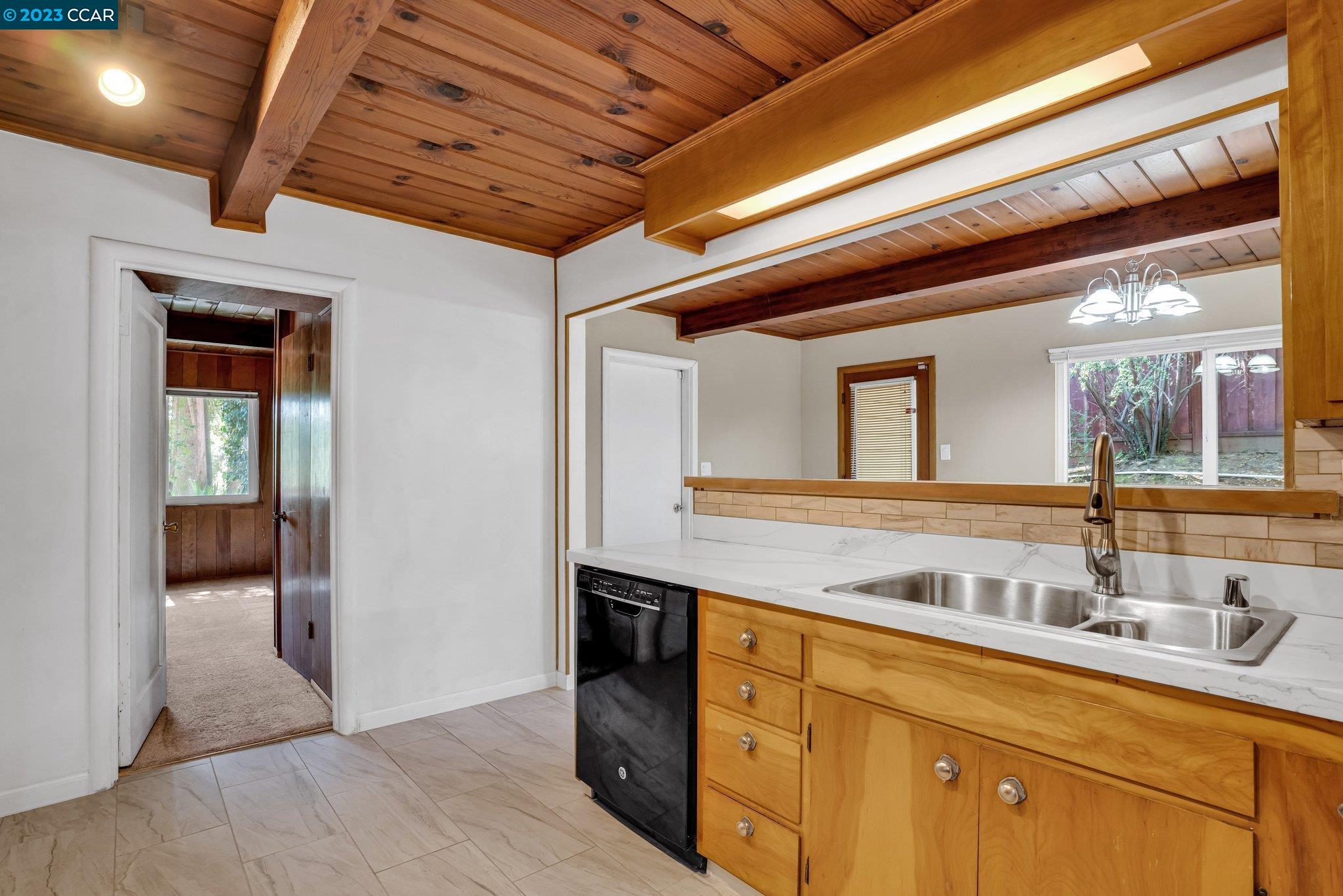 928 Janet Lane Lafayette, CA 94549 - Photo 12 of 33 a bathroom with a sink and a mirror