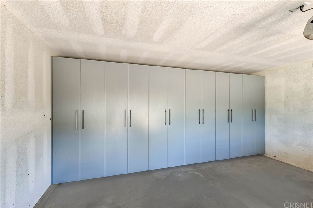 4906 Van Noord Avenue Sherman Oaks, CA 91423 - Photo 32 of 39 a view of an empty room