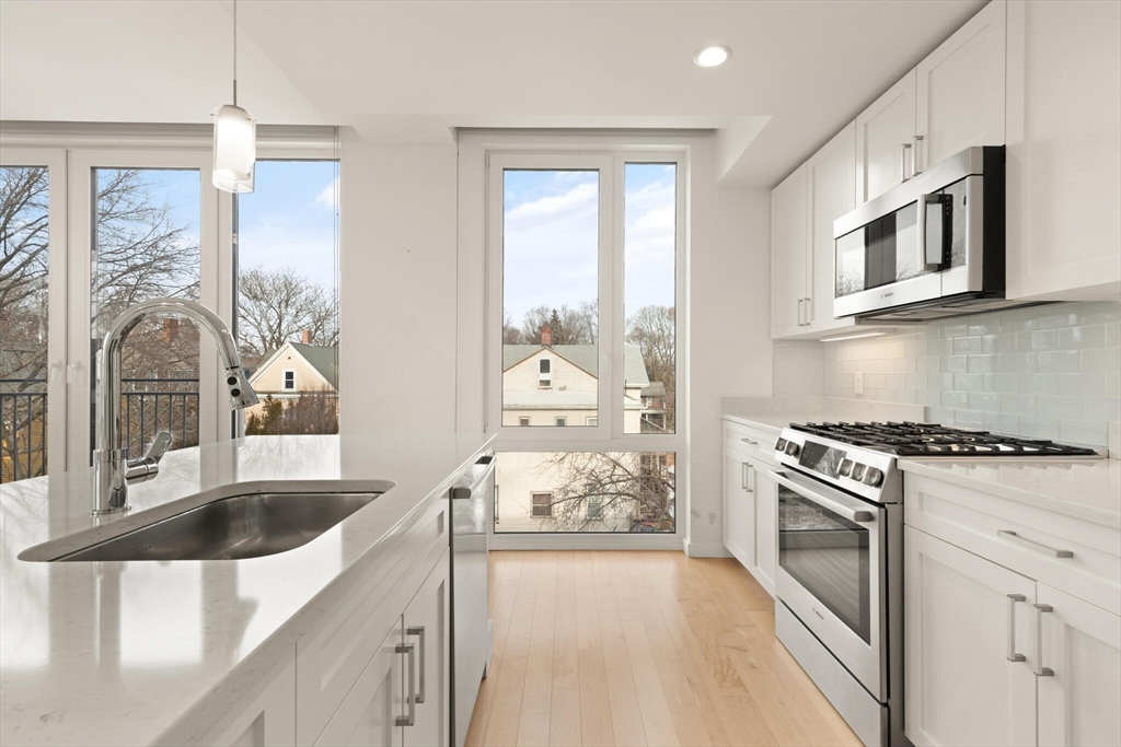 7 Beech Street, Unit 311 Cambridge, MA 02140 - Photo 6 of 23