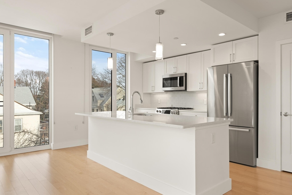 7 Beech Street, Unit 311 Cambridge, MA 02140 - Photo 7 of 23