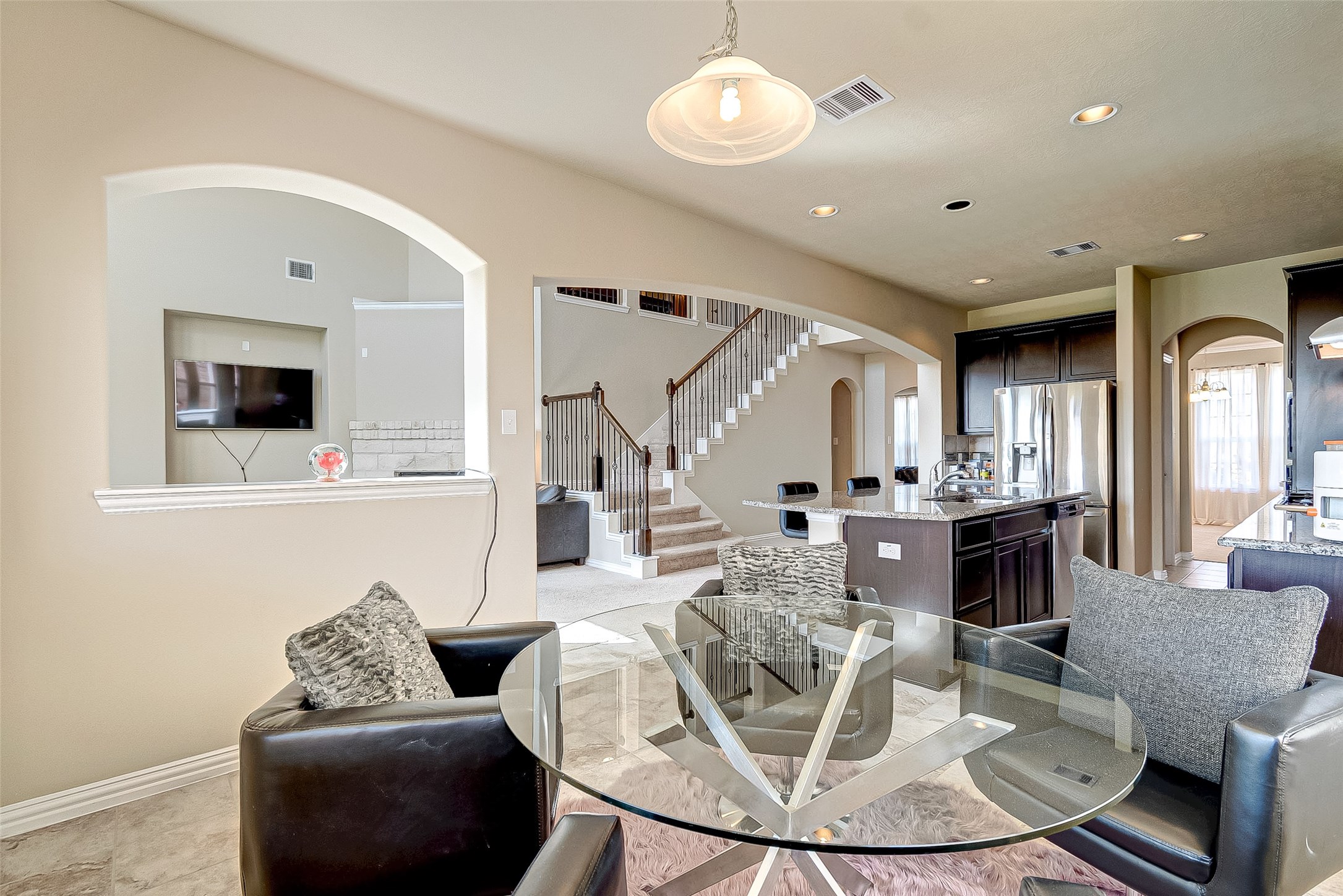 907 River Delta Lane Rosenberg, TX 77469 - Photo 23 of 49 a living room with furniture and kitchen view