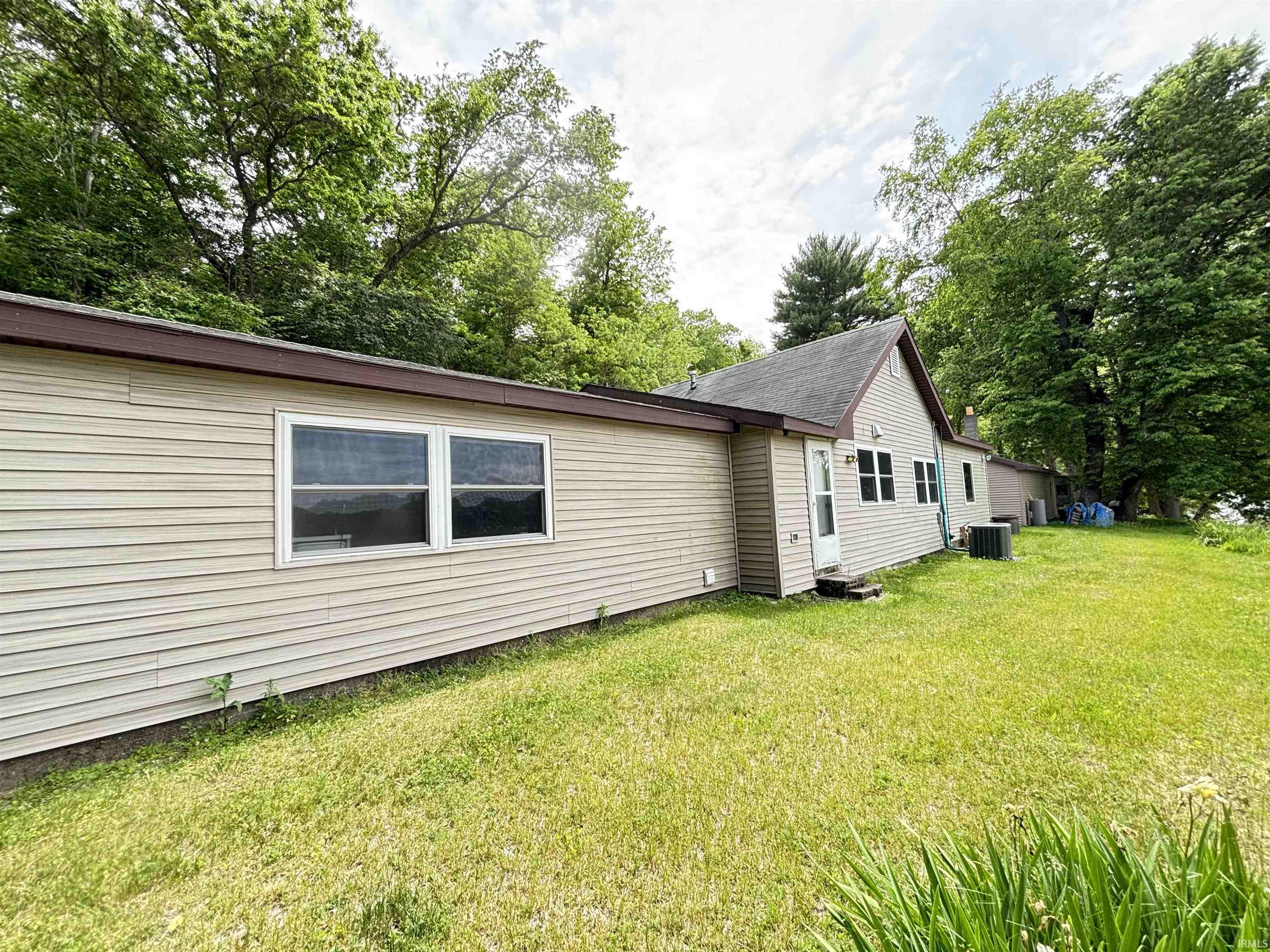 2809 North Towpath Road Covington, IN 47932 - Photo 18 of 20