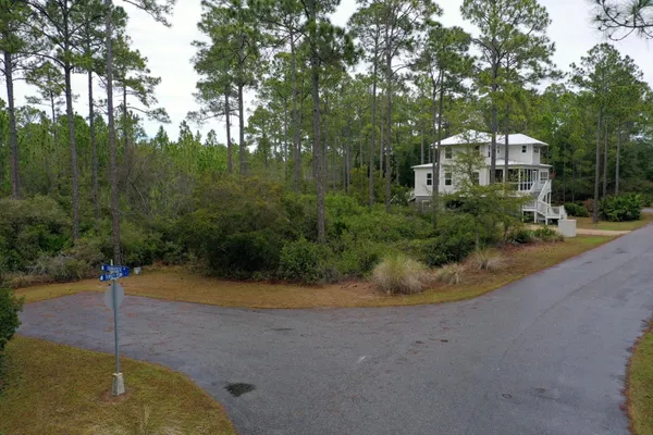 $84,900 | 160 Bunkhouse Dr Street, Sopchoppy, FL 32358