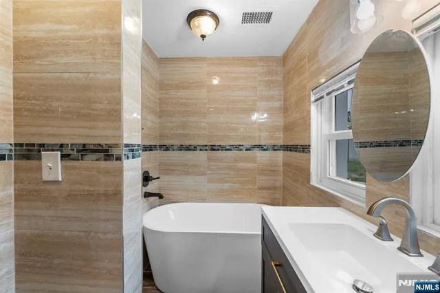 $899,999 | 70 Bruno Street, Moonachie, NJ 07074