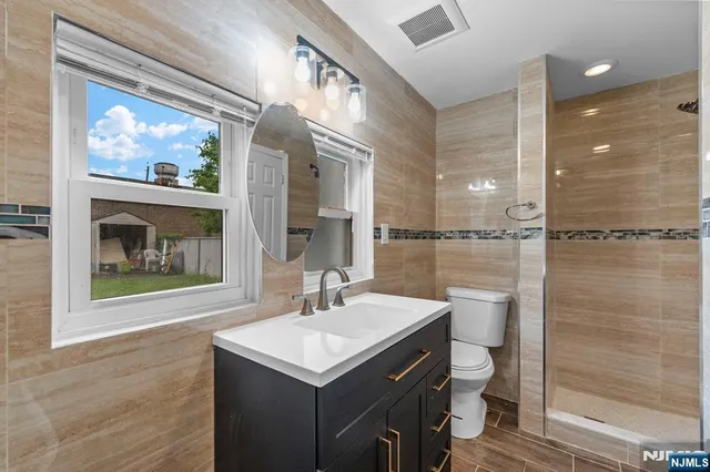 $899,999 | 70 Bruno Street, Moonachie, NJ 07074