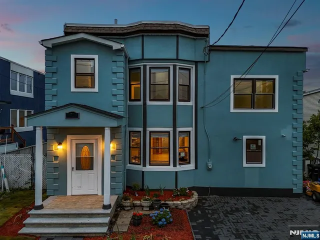 $899,999 | 70 Bruno Street, Moonachie, NJ 07074