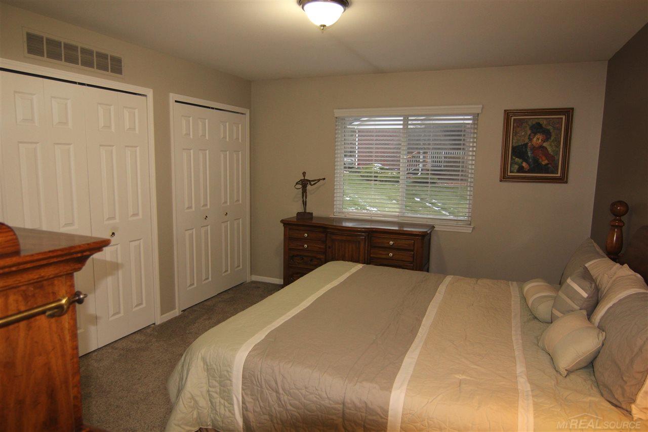 449 Newcastle Lane Romeo, MI 48065 - Photo 14 of 30 50061933-13.JPG