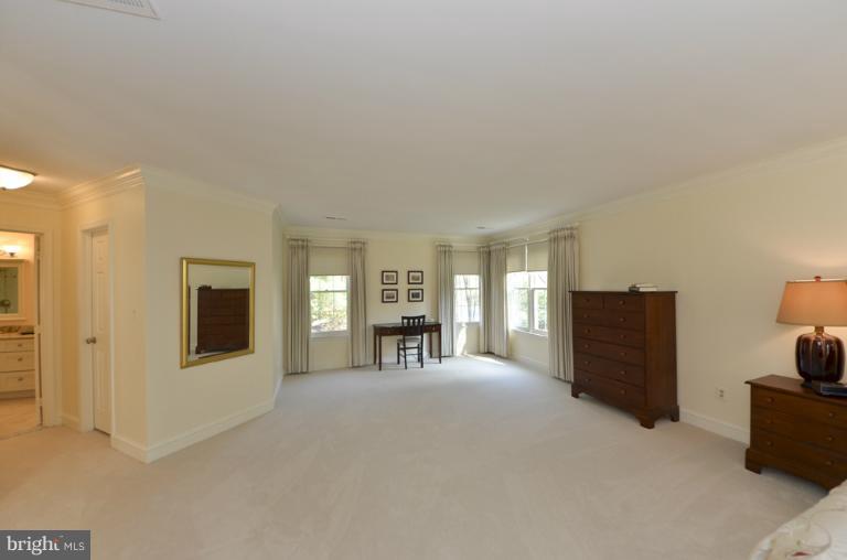 1215 Tottenham Court Reston, VA 20194 - Photo 2 of 30 Bedroom (Master)