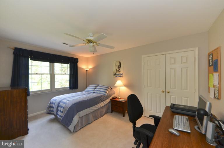 1215 Tottenham Court Reston, VA 20194 - Photo 19 of 30 Bedroom #2
