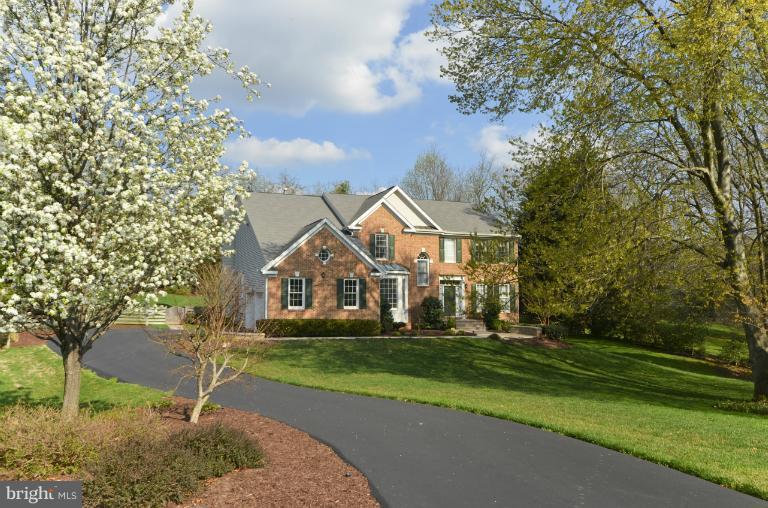 1215 Tottenham Court Reston, VA 20194 - Photo 30 of 30 Exterior (Front)