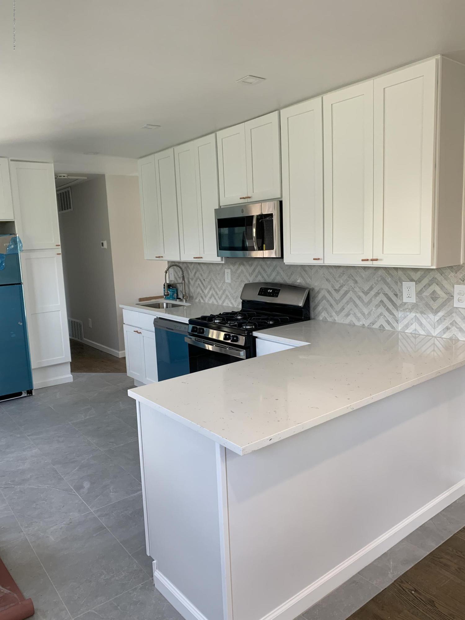 23 Adelphi Road Toms River, NJ 08757 - Photo 4 of 14 6E482283-329E-423B-A279-DE18BA94C800