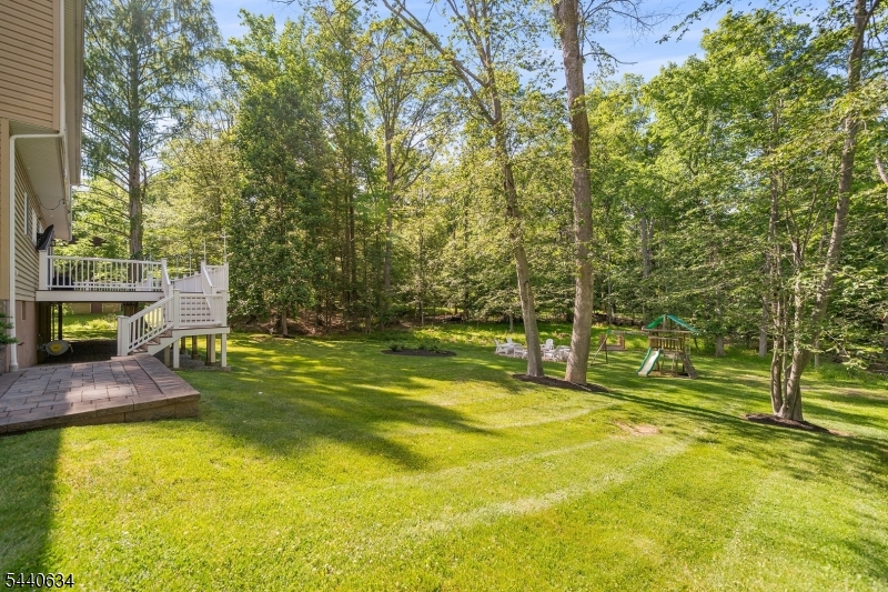 21 Angus Lane Warren, NJ 07059 - Photo 45 of 48