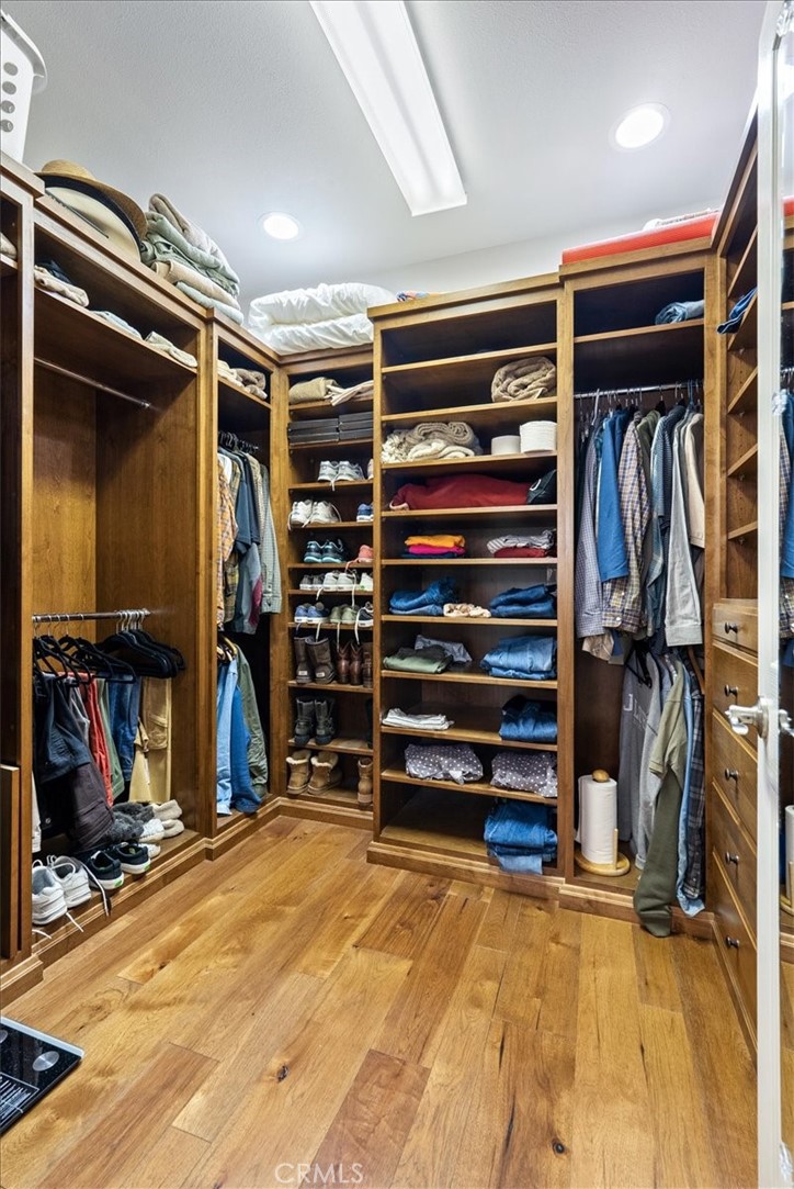 2425 Traditions Loop Paso Robles, CA 93446 - Photo 19 of 34 a view of walk in closet