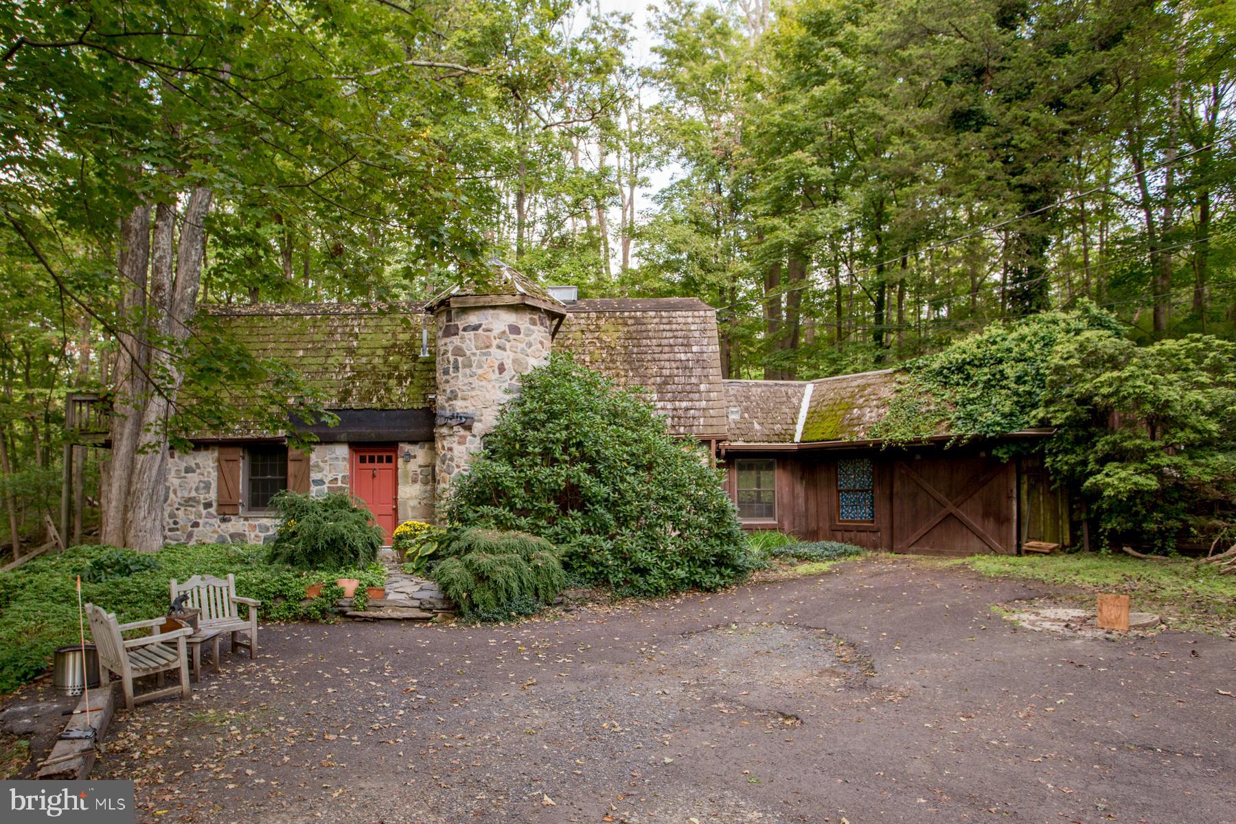 5131 Toll Gate Road Pipersville, PA 18947 - Photo 3 of 53 Attached 1-car garage w/inside access