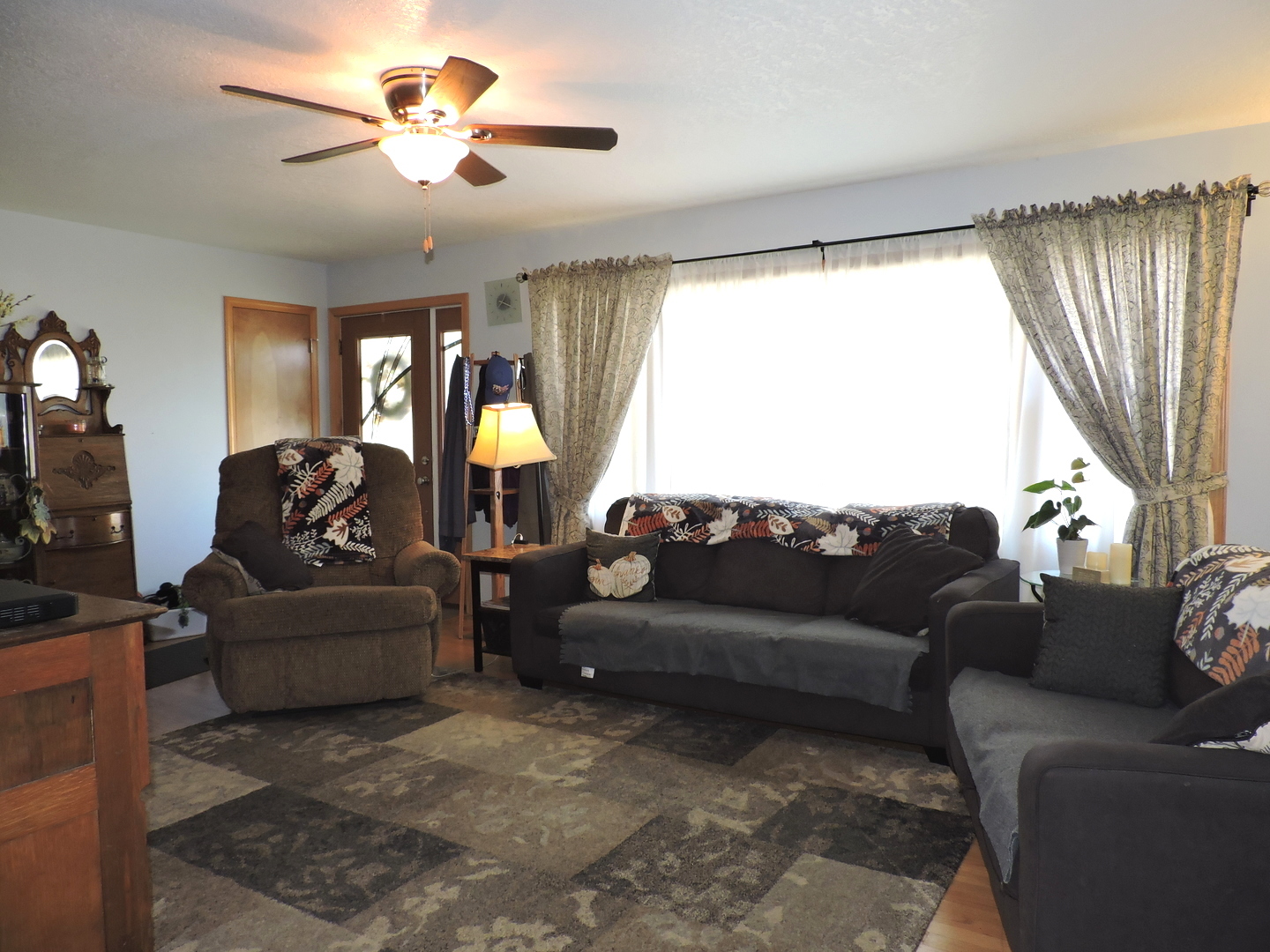 301 Adams Street Danforth, IL 60930 - Photo 5 of 22