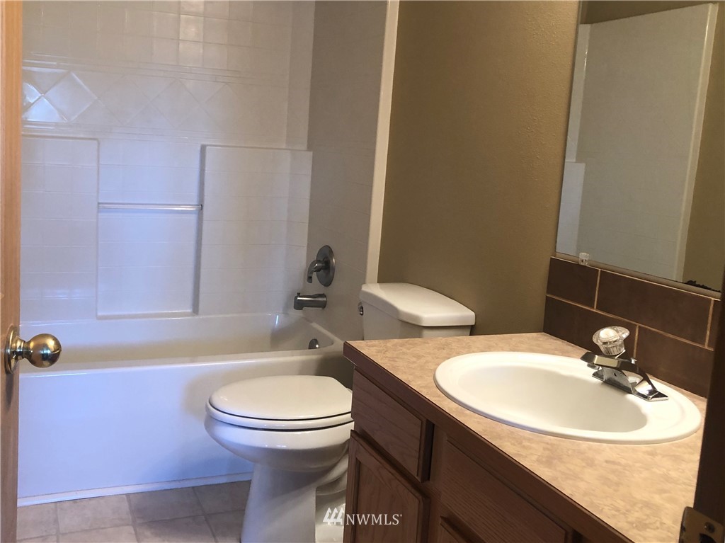 2731 Russell Road Centralia, WA 98531 - Photo 15 of 21