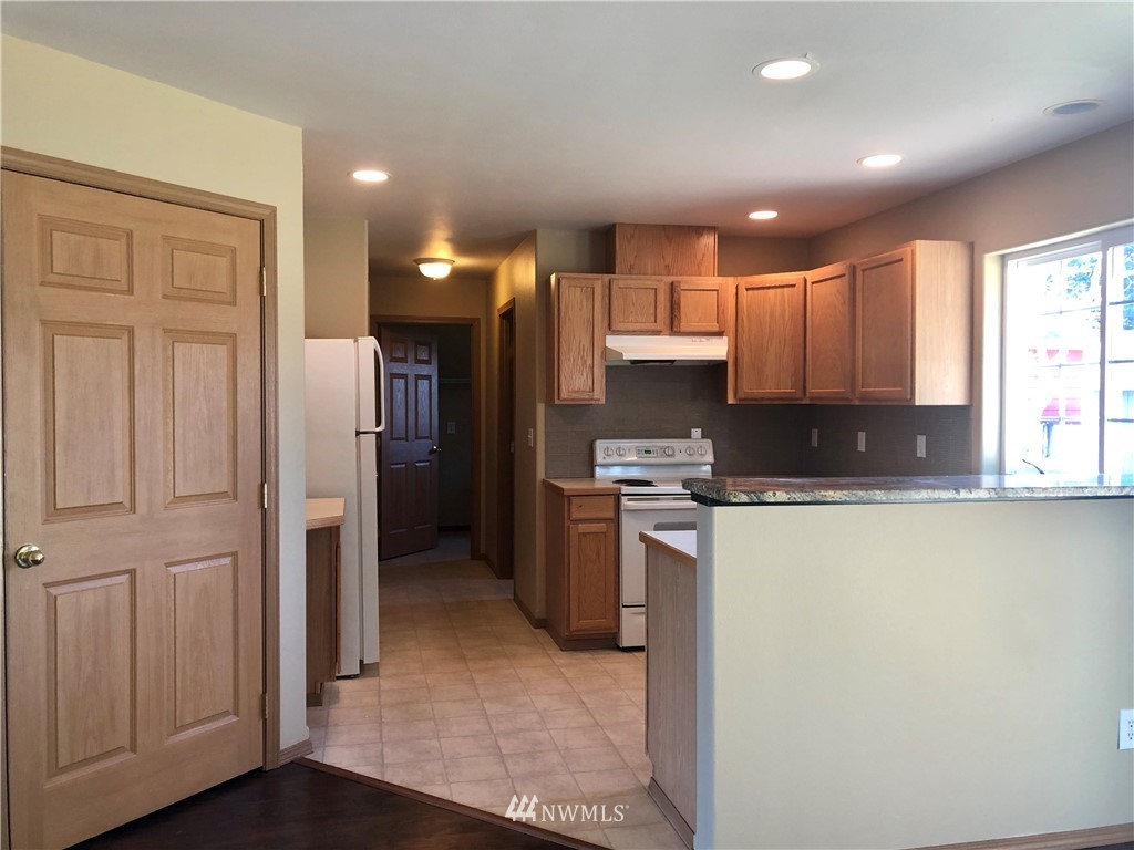 2731 Russell Road Centralia, WA 98531 - Photo 5 of 21