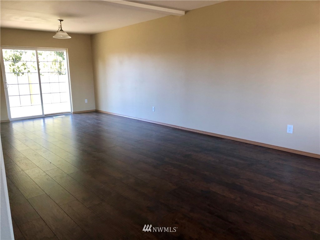 2731 Russell Road Centralia, WA 98531 - Photo 7 of 21