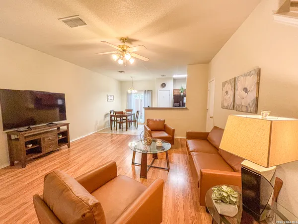 $1,600 | 4110 Copano Bay, San Antonio, TX 78229