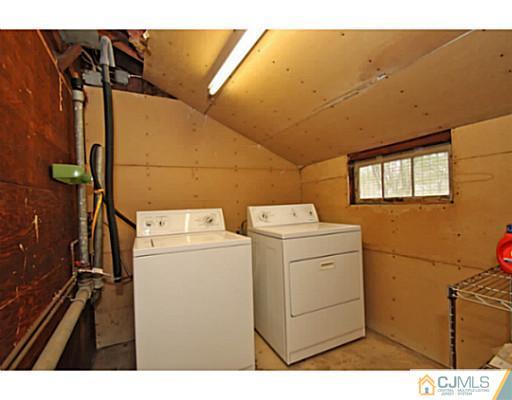 7 Comstock Road Edison, NJ 08817 - Photo 18 of 25