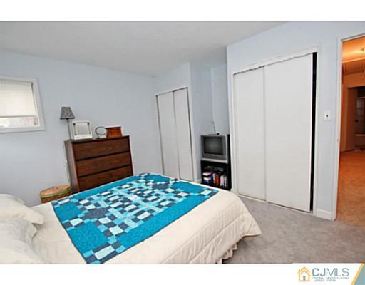 7 Comstock Road Edison, NJ 08817 - Photo 21 of 25