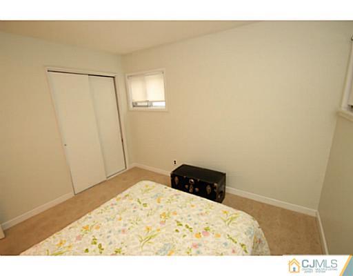 7 Comstock Road Edison, NJ 08817 - Photo 23 of 25