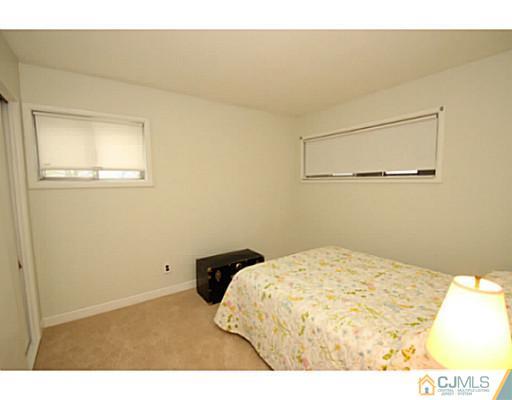 7 Comstock Road Edison, NJ 08817 - Photo 5 of 25