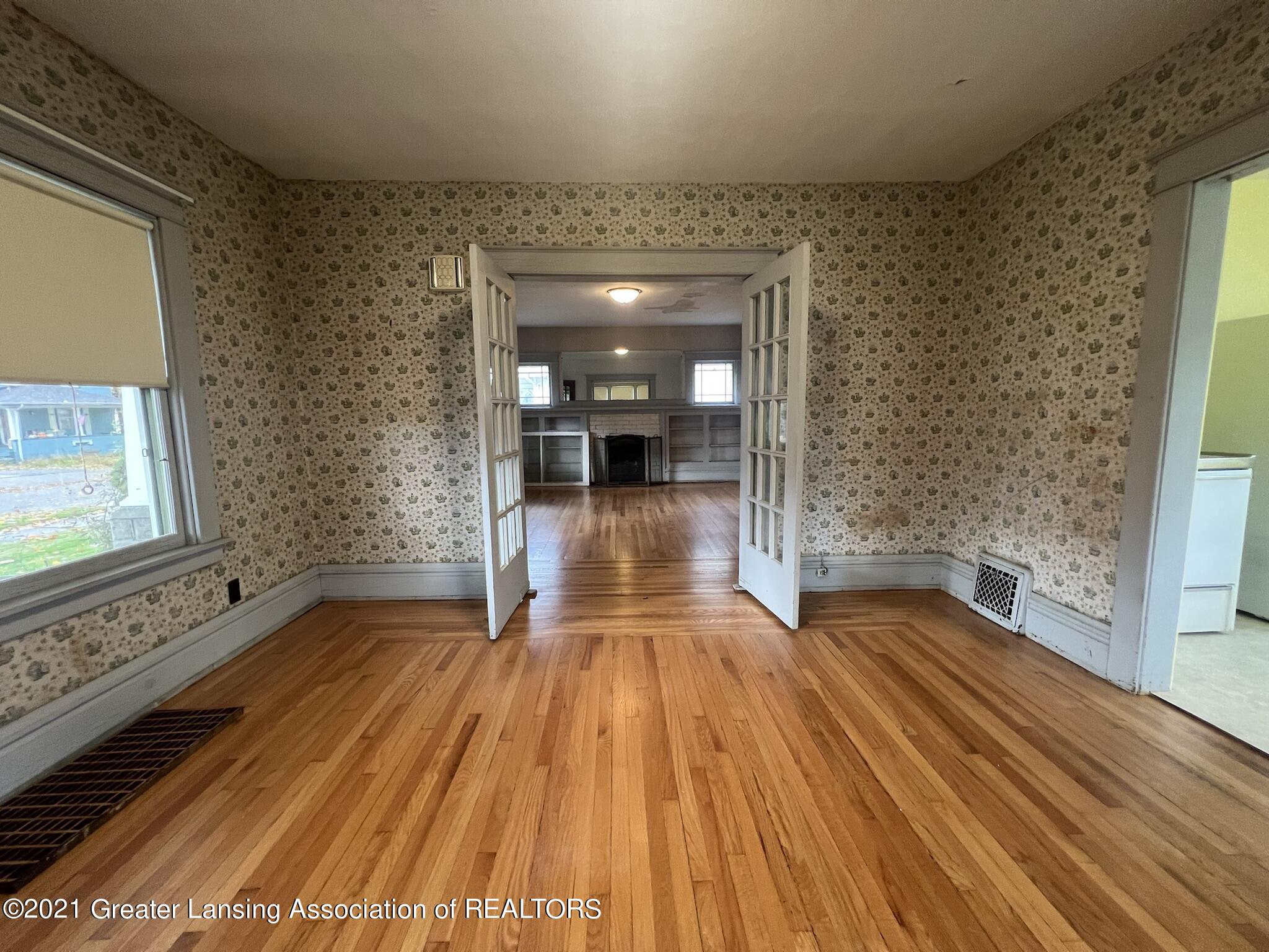 326 Kensington Road Lansing, MI 48910 - Photo 16 of 39 IMG_0731