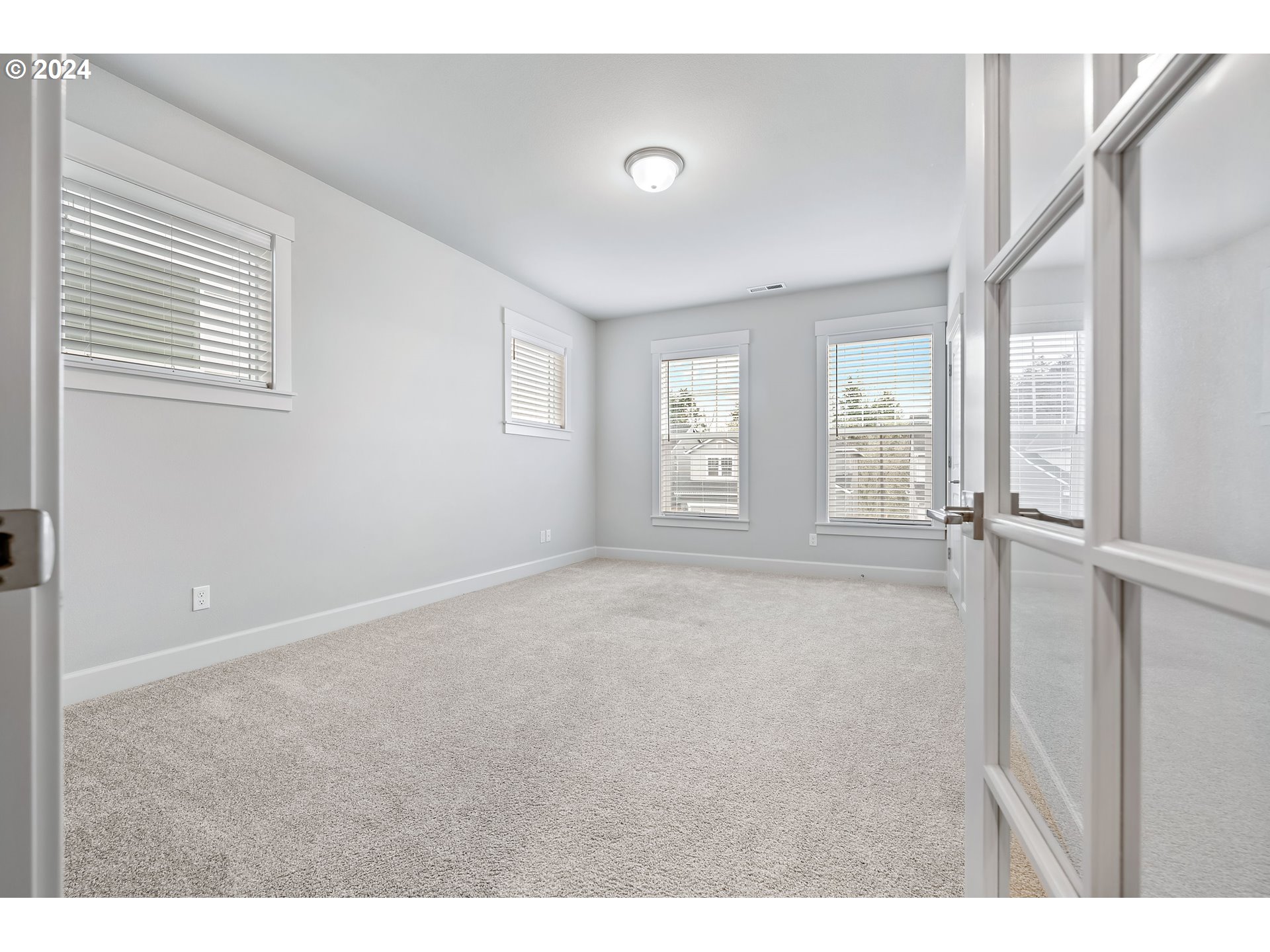 12263 Southwest Strobel Road Beaverton, OR 97007 - Photo 18 of 46 Den/Office