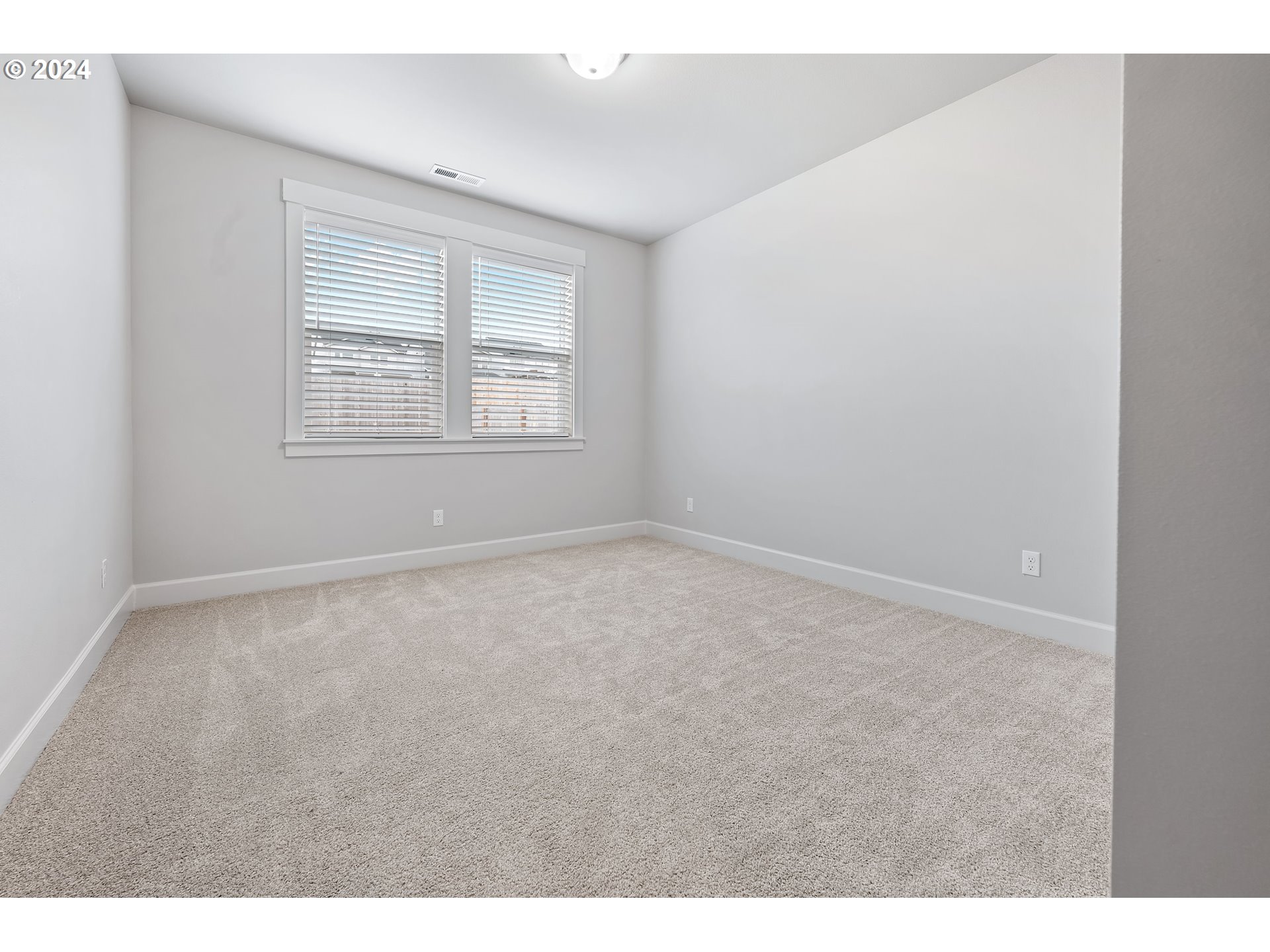 12263 Southwest Strobel Road Beaverton, OR 97007 - Photo 21 of 46 Gallery Image 21