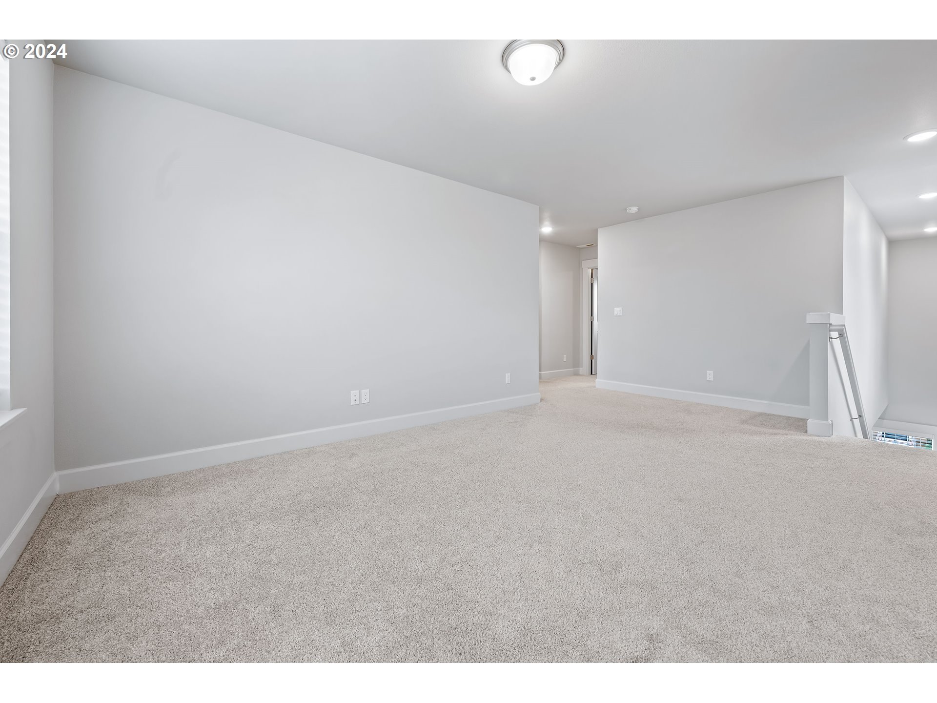 12263 Southwest Strobel Road Beaverton, OR 97007 - Photo 25 of 46 Bonus Room