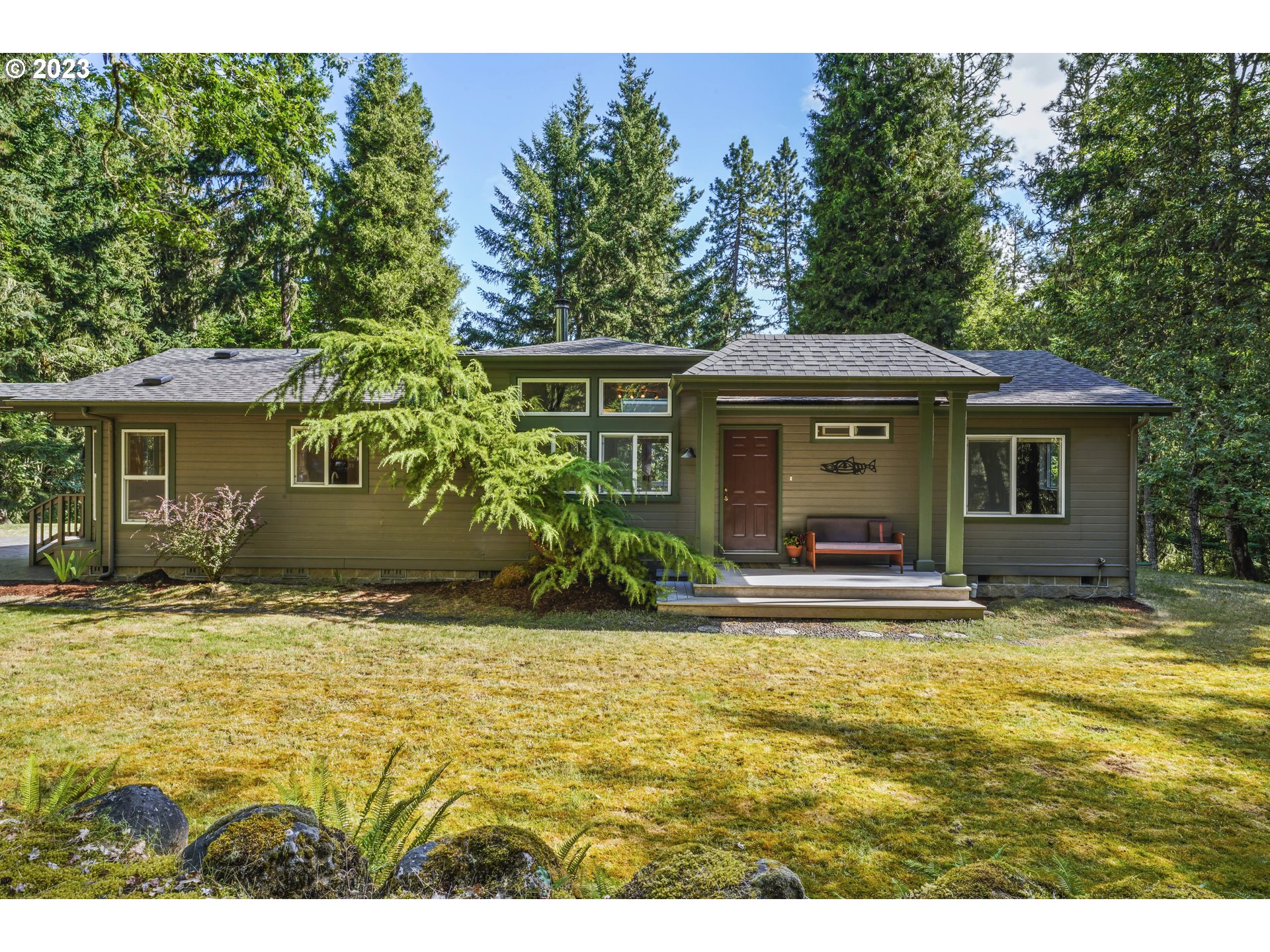 31861 Owl Road Eugene, OR 97405 - Photo 1 of 38 front view of a house with a yard
