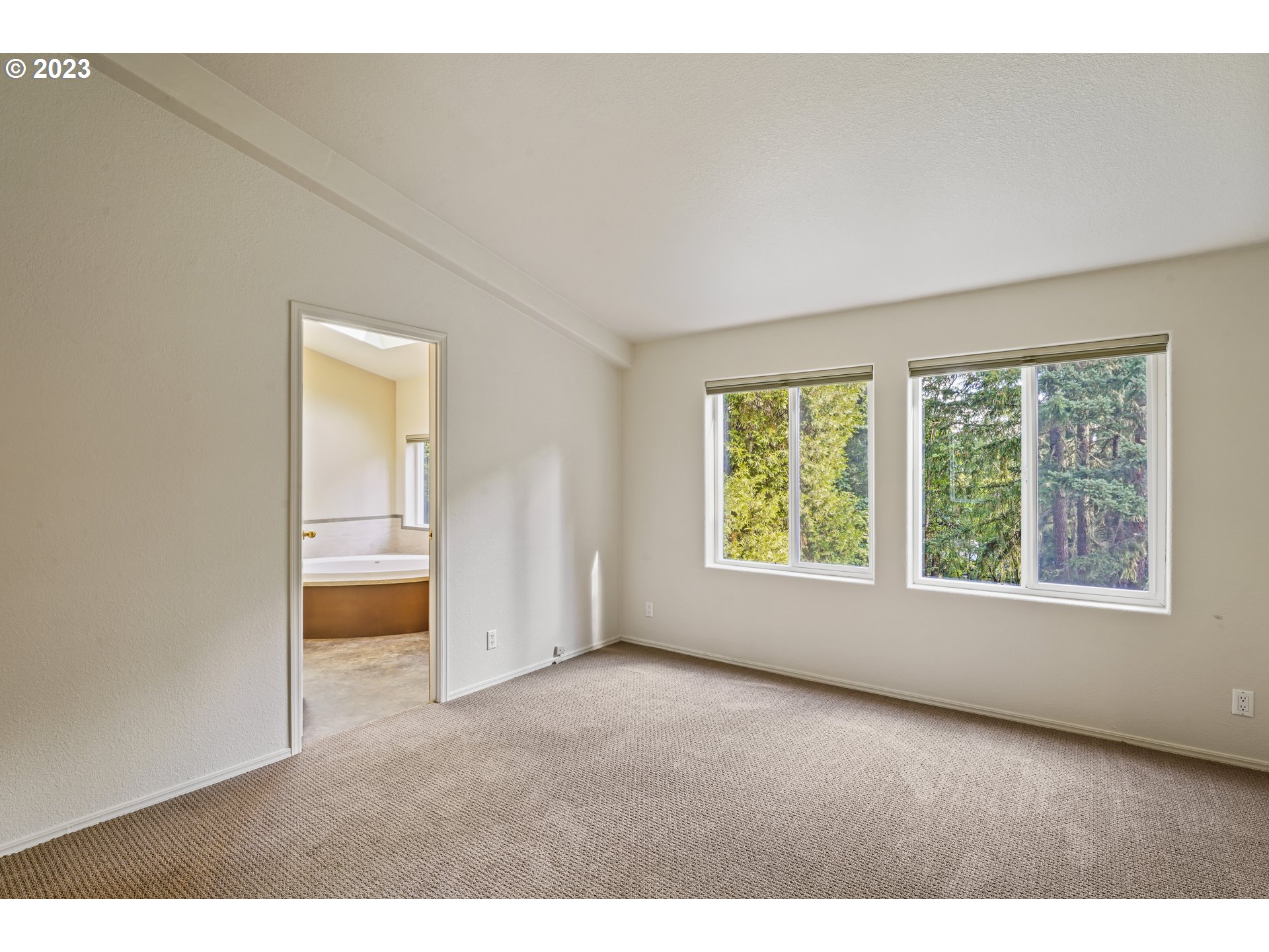 31861 Owl Road Eugene, OR 97405 - Photo 17 of 38 a view of an empty room with a window