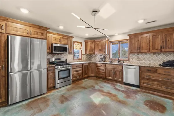 $599,000 | 11338 Deer Haven Lane, Excelsior Springs, MO 64024