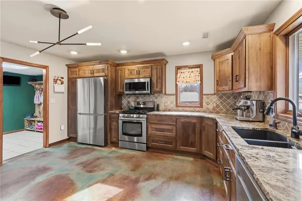 $599,000 | 11338 Deer Haven Lane, Excelsior Springs, MO 64024