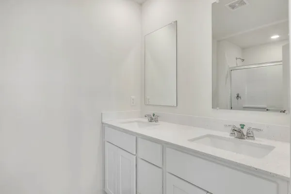 $444,990 | 430 Lakeshore Court, St. Charles, IL 60174