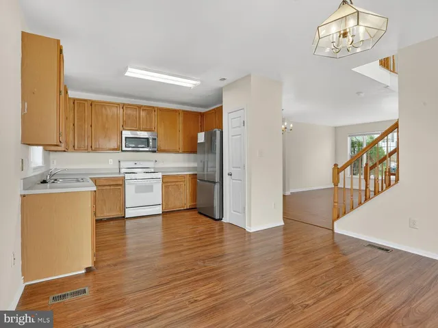 $2,800 | 3844 Koval Lane, Woodbridge, VA 22192