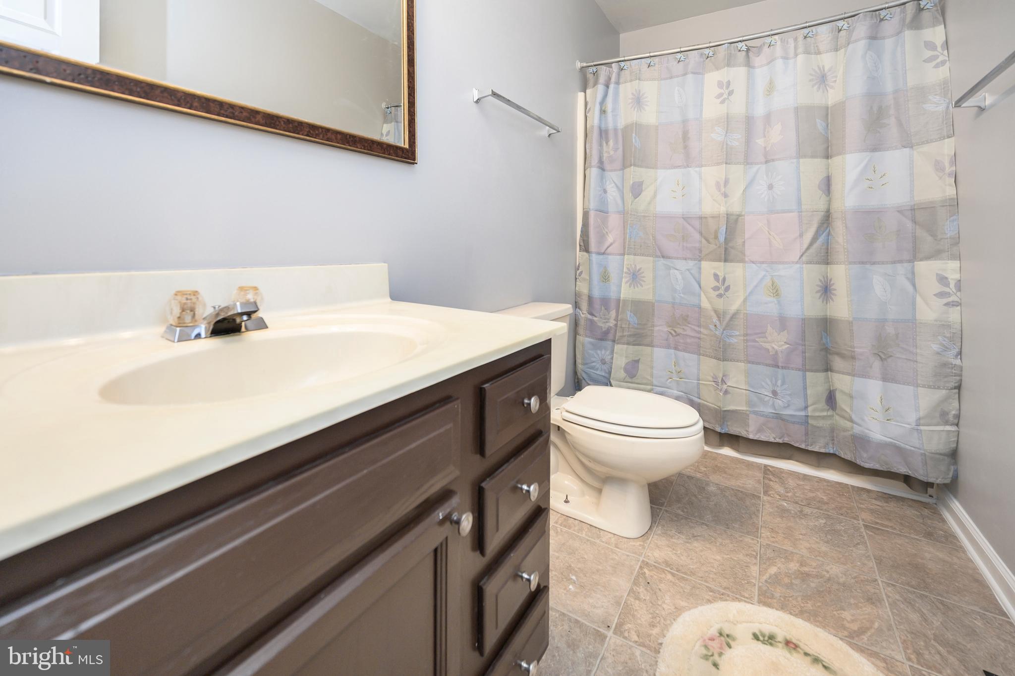 12489 Tower Road Unionville, VA 22567 - Photo 38 of 46 Hall bathroom