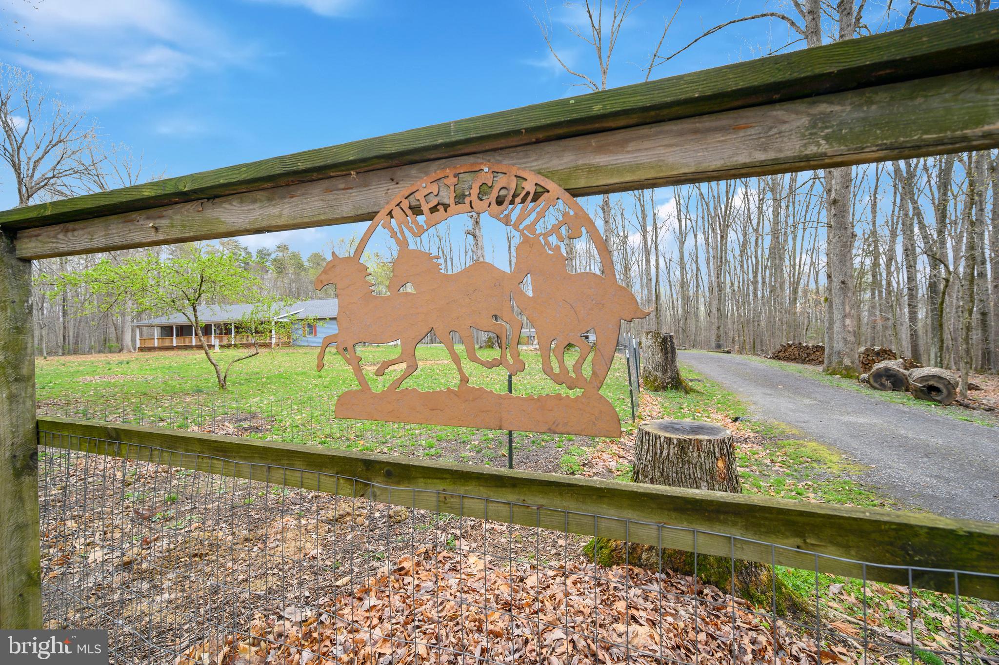 12489 Tower Road Unionville, VA 22567 - Photo 10 of 46 Front gate