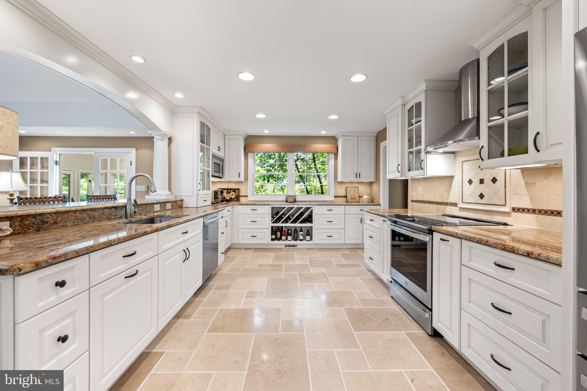 381 Sheffield Road Severna Park, MD 21146 - Photo 10 of 61 Stainless Steel Appliances