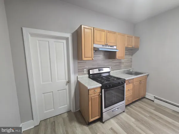 $900 | 5526 North Mascher Street, Philadelphia, PA 19120