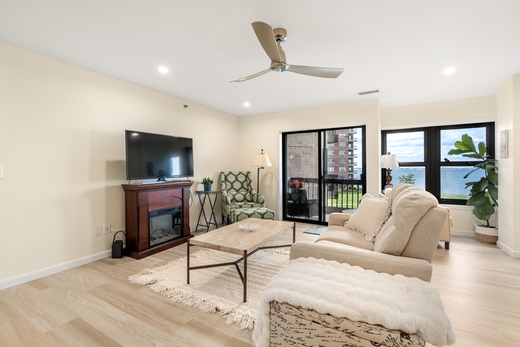 1 Seal Harbor Road, Unit 300 Winthrop, MA 02152 - Photo 5 of 39