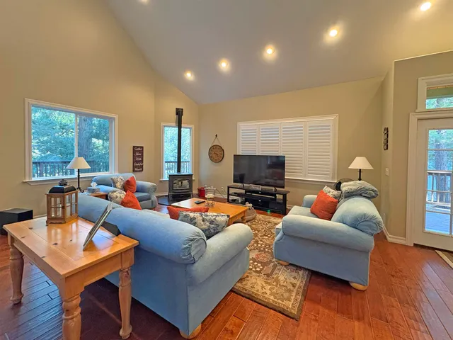 $559,000 | 20015 Pine Mountain Drive, Groveland, CA 95321